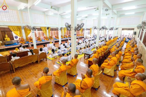 ภาพ No.196828:พิธีทอดผ้าป่าทำนุบำรุงศาสนสถาน ณ วัดโพธิ์เอน ต.บางขุนกอง อ.บางกรวย จ.นนทบุรี ในโครงการธรรมยาตรา กตัญญูบูชา มหาปูชนียาจารย์ พระมงคลเทพมุนี(สด จนฺทสโร) พระผู้ปราบมาร อนุสรณ์สถาน 7 แห่ง ปีที่ 13 วันที่ 17 มกราคม พ.ศ. 2568