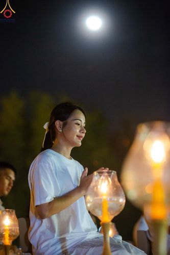ภาพ No.170298:พิธีลอยกระทงธรรม ณ สระเศรษฐีทะเลบุญ มหาวิหารพระมงคลเทพมุนีฯ วัดพระธรรมกาย วันศุกร์ที่ 15 พฤศจิกายน พ.ศ.2567 (วันเพ็ญ 15 ค่ำ เดือน 12)