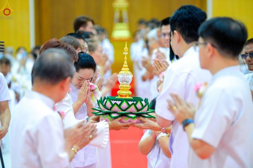 ภาพ No.89757:พิธีวางแผ่นจารึกชื่อ เพื่อนำไปประดิษฐานไว้ในฐานองค์พระประธาน เนื่องในโอกาสครบรอบ 10 ปี ศูนย์ปฏิบัติธรรมนครราชสีมา วันอาทิตย์ที่ 24 กันยายน พ.ศ. 2566