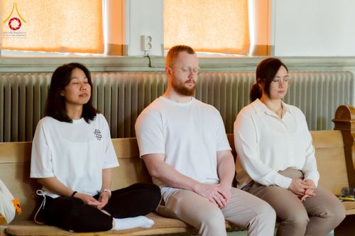 ภาพ No.232667:วันเสาร์ที่ 5 กรกฎาคม พ.ศ. 2568 Candlelight meditation & Vigil พิธีจุดเทียนให้สว่าง สู่ทางสงบ ณ วัดพระธรรมกายนอร์ธสวีเดน