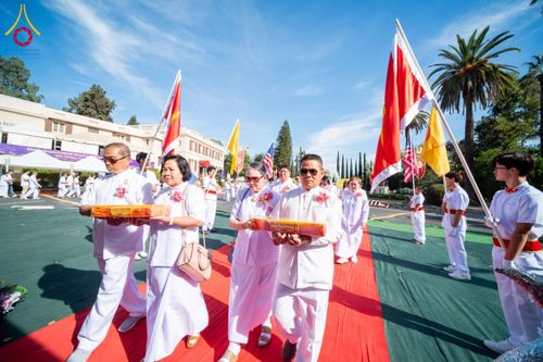ภาพ No.179842:พิธีทอดกฐินบรมจักรพรรดิ สร้างอุโบสถ 80 ปี บูชาธรรมหลวงพ่อธัมมชโย ณ วัดพระธรรมกายแคลิฟอร์เนีย ประเทศสหรัฐอเมริกา วันอาทิตย์ที่ 10 พฤศจิกายน พ.ศ. 2567