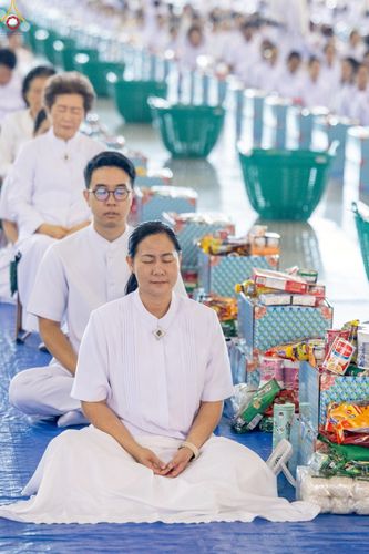 ภาพ No.240398:วันพุธที่ 27 สิงหาคม พ.ศ. 2568 พิธีตักบาตร ในวันธรรมชัย ณ วัดพระธรรมกาย จ.ปทุมธานี