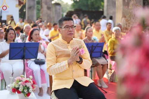 ภาพ No.58692:พิธีตักบาตรพระ ๑,๐๐๐ รูป สมโภชครบรอบ ๘๐๐ ปี พระบรมธาตุเมืองเชลียง ณ วัดพระศรีรัตนมหาธาตุ ราชวรวิหาร  (วัดพระปรางค์) ต.ศรีสัชนาลัย  อ.ศรีสัชนาลัย จ.สุโขทัย วันพฤหัสบดีที่ ๒๕ เมษายน พ.ศ. ๒๕๖๗