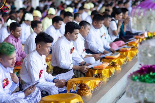 ภาพ No.100041:พิธีทอดผ้าป่า เมียนมาร์ และพิธีสวดธรรมจักร ครั้งที่ 5 ประจำปี พ.ศ. 2566 วันอาทิตย์ที่ 3 ธันวาคม พ.ศ. 2566