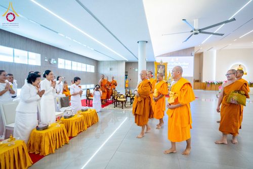 ภาพ No.153143:พิธีมอบรางวัลเกียรติยศ แก่สามเณรผู้สอบผ่าน โครงการสามเณรทรงพระปาฏิโมกข์ ปีที่ 2/2567 วันอังคารที่ 27 สิงหาคม พ.ศ.2567 ณ ห้องประชุมใหญ่ ค่ายจองแชมป์ หมู่กุฏิสามเณรเปรียญธรรม วัดพระธรรมกาย จ.ปทุมธานี