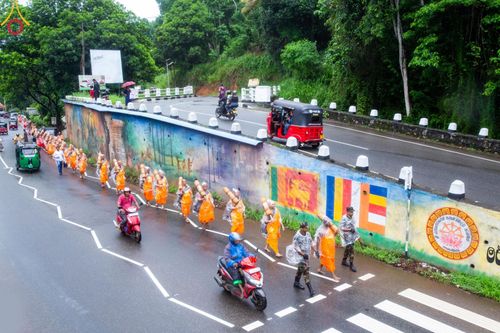 ภาพ No.140931:PhotoStory มหาศรัทธา ธรรมยาตราศรีลังกา EP.5 โครงการสยาม-ลังกา ธรรมยาตรา ฉลองเทศกาลวิสาขบูชาแห่งชาติ ศรีลังกา บูชาธรรม 80 ปีหลวงพ่อธัมมชโย เส้นทางจาก เมืองดัมบูลลา ไปยัง เมืองมาตะเล ตั้งแต่วันที่ 17-20 พฤษภาคม พ.ศ.2567