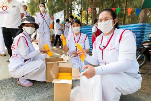 ภาพ No.107645:V.4 ทุ่มใจ การเตรียมงาน เก็บงาน การรับบุญของเจ้าหน้าที่หน่วยงานต่างๆ เพื่อโครงการธรรมยาตรา กตัญญูบูชามหาปูชนียาจารย์ พระมงคลเทพมุนี (สด จนฺทสโร) พระผู้ปราบมาร อนุสรณ์สถาน 7 แห่ง ปีที่ 12 ระหว่างวันที่ 2 - 31 มกราคม พ.ศ.2567