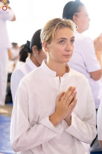 ภาพ No.137168:พิธีตักบาตร และปฏิบัติธรรม ในวันวิสาขบูชา วันพุธที่ 22 พฤษภาคม พ.ศ. 2567 ( วันพระขึ้น15 ค่ำ เดือน 6 ) ณ วัดพระธรรมกาย จ.ปทุมธานี