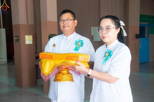 ภาพ No.189888:พิธีทอดผ้าป่าทำนุบำรุงศาสนสถาน ณ วัดอัมพวัน ต.สองพี่น้อง อ.สองพี่น้อง จ.สุพรรณบุรี ในโครงการธรรมยาตรา กตัญญูบูชา มหาปูชนียาจารย์ พระมงคลเทพมุนี(สด จนฺทสโร) พระผู้ปราบมาร อนุสรณ์สถาน 7 แห่ง ปีที่ 13 วันที่ 5 มกราคม พ.ศ. 2568