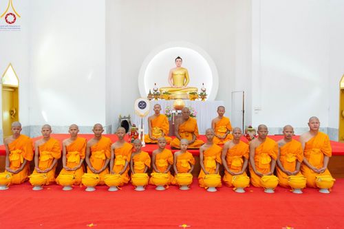 ภาพ No.101075:พิธีบรรพชาธรรมทายาท ในโครงการอุปสมบทบูชาธรรม มหาปูชนียาจารย์ พ.ศ. 2566 ณ วัดหนองไผ่ล้อม จ.ปราจีนบุรี วันที่ 2 ธันวาคม พ.ศ. 2566