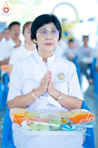 ภาพ No.262681:วันที่ 18,25 ตุลาคม พ.ศ. 2568 พิธีถวายภัตตาหารเมนูสวรรค์ เพื่อการบรรลุธรรม ณ หอฉันคุณยายอาจารย์ฯ วัดพระธรรมกาย