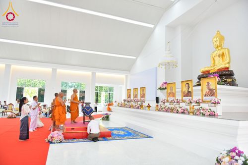 ภาพ No.152497:พิธียกฉัตรขาว 5 ชั้น กางกั้นถวายองค์พระประธาน อาคารปฏิบัติธรรมวัดสายสุวพรรณ ต.คลองสี่ อ.คลองหลวง จ.ปทุมธานี วันเสาร์ที่ 7 กันยายน พ.ศ. 2567