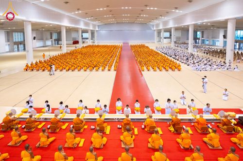 ภาพ No.120782:องค์กรปกครองส่วนท้องถิ่นปทุมฯ ร่วมคณะสงฆ์ ภาครัฐ ภาคเอกชน คณะศิษย์วัดพระธรรมกาย รวมใจพสกนิกรบำเพ็ญกุศลอุทิศถวายสมเด็จพระบูรพมหากษัตริยาธิราช พร้อมด้วยบูรพาจารย์ ผู้มีอุปการคุณต่อพระพุทธศาสนา และแผ่นดิน