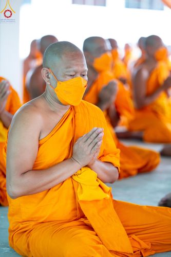 ภาพ No.118990:คณะพุทธบุตรธรรมยาตราร่วมปฏิบัติธรรม และถ่ายภาพหมู่ประวัติศาสตร์ ในโครงการธรรมยาตราฯ ปีที่ 12  วันที่ 25 มกราคม พ.ศ. 2567  ณ อาคารธรรมยาตรา กตัญญูบูชามหาปูชนียาจารย์  ตรงข้ามวัดปากน้ำภาษีเจริญ จ.กรุงเทพมหานคร