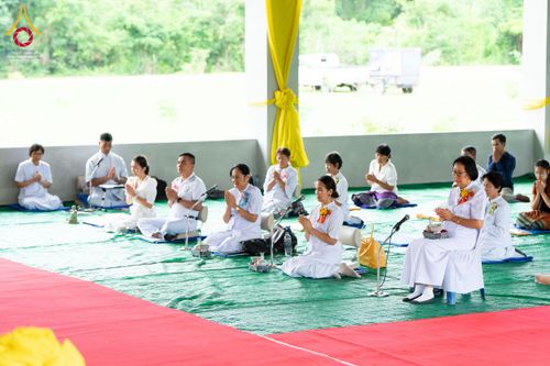 ภาพ No.164737:พิธีทอดกฐิน ณ ธุดงคสถานเขาย้อย เพชรบุรี สร้างอาคารปฏิบัติธรรม พระมงคลเทพมุนี(สด จนฺทสโร) ตำบลสระพัง อำเภอเขาย้อย จังหวัดเพชรบุรี วันอาทิตย์ ที่ 20 ตุลาคม พ.ศ. 2567