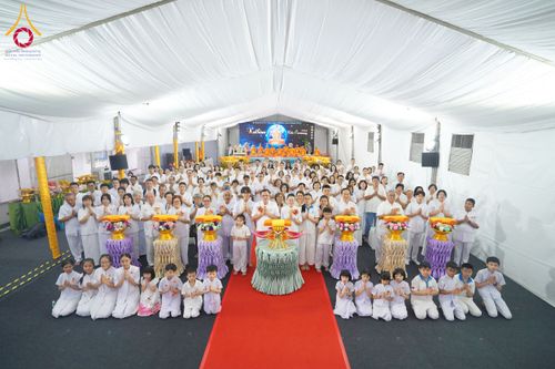 ภาพ No.168079:พิธีทอดกฐิน วัดพระธรรมกายกัวลาลัมเปอร์ ประเทศมาเลเซีย วันที่ 20 ตุลาคม พ.ศ. 2567