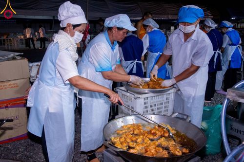 ภาพ No.115636:พิธีถวายภัตตาหารเป็นสังฆทาน แด่คณะพระธรรมยาตรา ปีที่ 12 วันที่ 20 มกราคม พ.ศ. 2567 ณ วัดโบสถ์(บน) บางคูเวียง จ.นนทบุรี