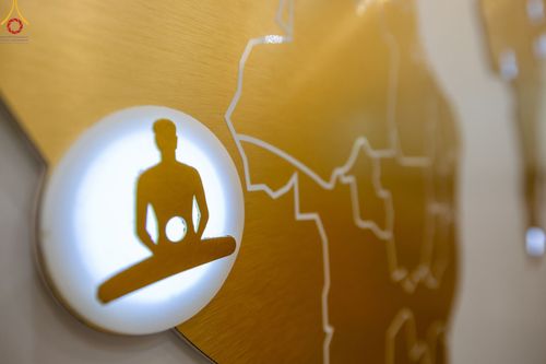 ภาพ No.103729:พิธีเปิดห้องนิทรรศการเพื่อสันติภาพโลก World Peace Lies Within ONE MAN'S VISION   วาระอายุวัฒนมงคล 83 ปี หลวงพ่อทัตตชีโว ณ ชั้น 2 อาคาร 100 ปี คุณยายอาจารย์ฯ วัดพระธรรมกาย วันพฤหัสบดีที่ 21 ธันวาคม พ.ศ. 2566