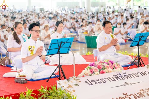 ภาพ No.81470:พิธีตักบาตร ข้าวสารอาหารแห้ง และพิธีบูชาข้าวพระ ณ สภาธรรมกายสากล วัดพระธรรมกาย วันเสาร์ที่ 3 มิถุนายน 2566