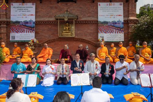 ภาพ No.77599:พิธีตัดปอยผมและปลงผมนาคธรรมทายาท ในโครงการบรรพชาสามเณรหมู่ ประเทศเนปาล วันที่ 11 มีนาคม พ.ศ.2566