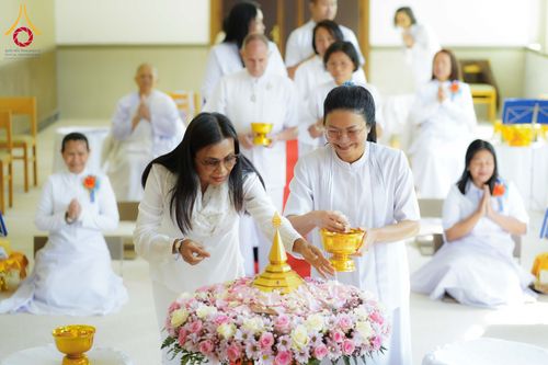 ภาพ No.328748:วันอาทิตย์ที่ 10 พฤษภาคม พ.ศ. 2569 พิธีสักการะพระบรมสารีริกธาตุ ณ วัดพระธรรมกายเบลเยียม