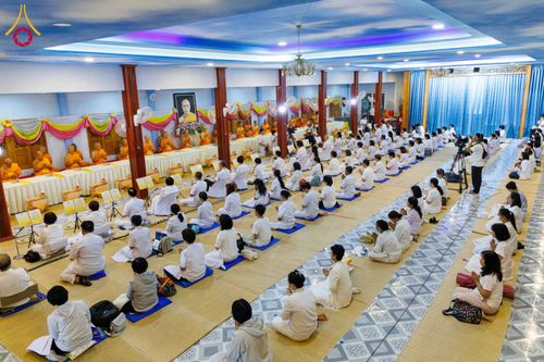 ภาพ No.295820:วันที่ 17 มกราคม พ.ศ. 2569 พิธีถวายภัตตาหารเป็นสังฆทาน แด่พระธรรมยาตรา ณ วัดโบสถ์บน ต.บางคูเวียง จ.นนทบุรี อนุสรณ์สถานลำดับที่ 4 สถานที่เกิดด้วยกายธรรม ในโครงการธรรมยาตรา กตัญญูบูชา มหาปูชนียาจารย์ พระมงคลเทพมุนี(สด จนฺทสโร) พระผู้ปราบมาร อนุสรณ์สถาน 7 แ