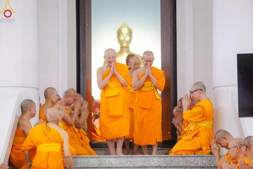 ภาพ No.167922:พิธีทอดกฐิน และ พิธีกรานกฐิน ในวันอาทิตย์ที่ 3 พฤศจิกายน พ.ศ. 2567 ณ วัดพระธรรมกาย จ.ปทุมธานี