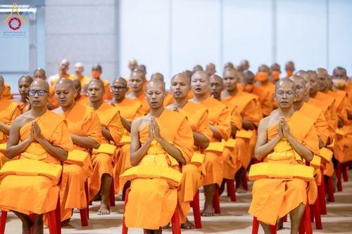 ภาพ No.134523:พิธีทอดผ้าป่าสมทบ มหาสังฆทาน 10,000 วัด ทั่วไทย วันอาทิตย์ต้นเดือนที่ 7 เมษายน พ.ศ.2567 ณ ห้องแก้วสารพัดนึก 1 สภาธรรมกายสากล  วัดพระธรรมกาย จ.ปทุมธานี