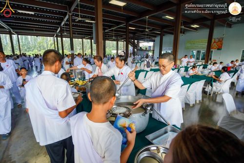 ภาพ No.158051:โครงการอบรมอุบาสก อุบาสิกาแก้ว  ตัวแทนทอดกฐิน 30,000 วัด ทั่วไทย บูชาธรรม 80 ปี หลวงพ่อธัมมชโย โซนตะวันตก 6 จังหวัด รุ่นที่ 3 ระหว่างวันที่ 20-22 กันยายน พ.ศ. 2567 ณ ศูนย์อบรมเยาวชนกาญจนบุรี