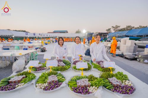 ภาพ No.292325:วันที่ 11 มกราคม พ.ศ. 2569 พิธีถวายภัตตาหารเป็นสังฆทาน แด่พระธรรมยาตรา ในโครงการธรรมยาตรา กตัญญูบูชา มหาปูชนียาจารย์ พระมงคลเทพมุนี(สด จนฺทสโร) พระผู้ปราบมาร อนุสรณ์สถาน 7 แห่ง ปีที่ 14 ณ  อนุสรณ์สถานลำดับที่ 2  สถานที่ตั้งมโนปณิธานบวชตลอดชีวิต อนุสรณ์สถ