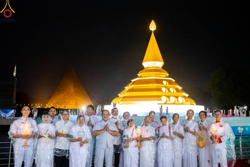 ภาพ No.89389:พิธีประดิษฐานรูปหล่อทองคำ  คุณยายอาจารย์มหารัตนอุบาสิกาจันทร์ ขนนกยูง ภายในมหาวิหารคุณยายอาจารย์ฯ เนื่องในวันครูผู้ค้นพบวิชชาธรรมกาย วันศุกร์ที่ 29 กันยายน พ.ศ. 2566 ณ วัดพระธรรมกาย จ.ปทุมธานี