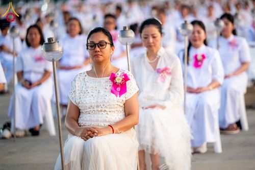 ภาพ No.312176:วันอังคารที่ 3 มีนาคม พ.ศ.2569 พิธีเวียนประทักษิณและจุดมาฆประทีป ณ ลานธรรมพระมหาธรรมกายเจดีย์ วัดพระธรรมกาย