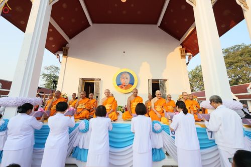 ภาพ No.297566:วันที่ 18 มกราคม พ.ศ. 2569 พิธีตักบาตรพระธรรมยาตรา ณ วัดโบสถ์บน ต.บางคูเวียง จ.นนทบุรี อนุสรณ์สถานลำดับที่ 4 สถานที่เกิดด้วยกายธรรม ในโครงการธรรมยาตรา กตัญญูบูชา มหาปูชนียาจารย์ พระมงคลเทพมุนี(สด จนฺทสโร) พระผู้ปราบมาร อนุสรณ์สถาน 7 แห่ง ปีที่ 14