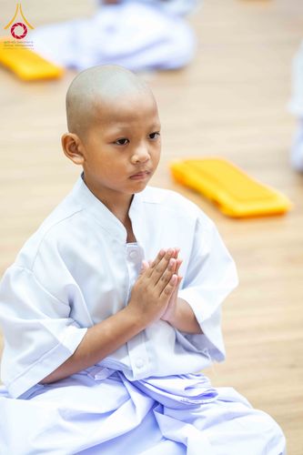 ภาพ No.319513:วันเสาร์ที่ 4 เมษายน พ.ศ.2569 พิธีขอขมา มอบผ้าไตร และถวายบาตรแด่นาคธรรมทายาท ในโครงการบรรพชาสามเณรฟื้นฟูพระพุทธศาสนาทั่วไทย โครงการหน่อแก้วเปรียญธรรม รุ่นที่ 14 โครงการสามเณรยุวธรรมทายาท รุ่นที่ 34 โครงการสามเณรมัชฌิมธรรมทายาท รุ่นที่ 30 ณ สภาธรรมกายสากล