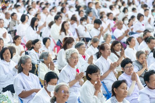 ภาพ No.292061:วันที่ 10 มกราคม พ.ศ. 2569 พิธีจุดประทีปถวายเป็นพุทธบูชา และบูชาธรรมมหาปูชนียาจารย์  ณ อนุสรณ์สถานคลองบางนางแท่น อ.สามพราน จ.นครปฐม ในโครงการธรรมยาตรา กตัญญูบูชา มหาปูชนียาจารย์ พระมงคลเทพมุนี(สด จนฺทสโร) พระผู้ปราบมาร อนุสรณ์สถาน 7 แห่ง ปีที่ 14