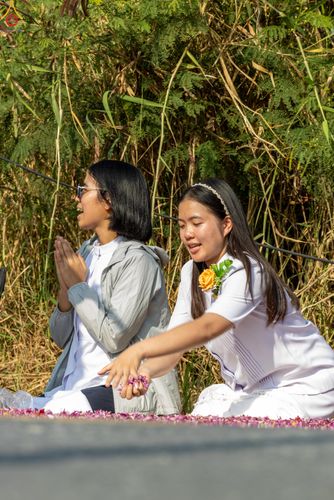 ภาพ No.290392:วันที่ 7 มกราคม พ.ศ. 2569 พิธีต้อนรับพระธรรมยาตรา ณ อนุสรณ์สถานลำดับที่ 2  สถานที่ตั้งมโนปณิธานบวชตลอดชีวิต อนุสรณ์สถานคลองบางนางแท่น (ภาพชุดที่ 2) อ.สามพราน จ.นครปฐม ในโครงการธรรมยาตรา กตัญญูบูชา มหาปูชนียาจารย์ พระมงคลเทพมุนี(สด จนฺทสโร) พระผู้ปราบมาร 