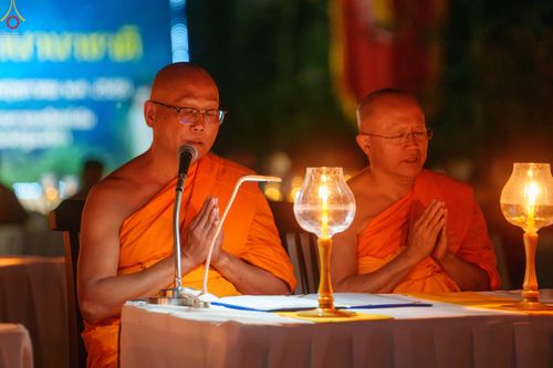 ภาพ No.332851:วันอาทิตย์ที่ 31 พฤษภาคม พ.ศ. 2569 วันวิสาขบูชา ณ วัดพระธรรมกายแคลิฟอร์เนีย  ประเทศสหรัฐอเมริกา