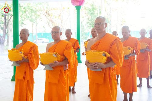 ภาพ No.277848:วันเสาร์ที่ 6 ธันวาคม พ.ศ. 2568 พิธีบรรพชาอุปสมบทและพิธีถวายบาตร โครงการอุปสมบทบูชาธรรมมหาปูชนียาจารย์ ประจำปี พ.ศ.2568 โครงการบวชพระนานาชาติ AEC และ WAB รุ่น CEO (นักบริหาร) รุ่นที่ 5 ณ มหาธรรมกายเจดีย์ วัดพระธรรมกาย