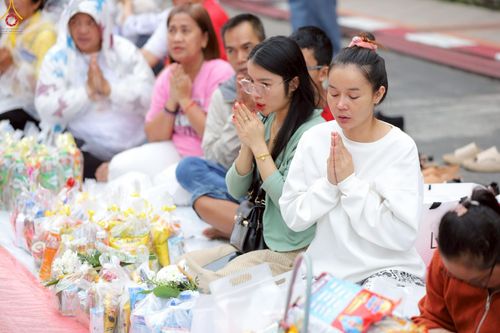 ภาพ No.245371:วันอาทิตย์ที่ 14 กันยายน พ.ศ. 2568 ตักบาตรพระ 555 รูป มหากุศล  น้อมถวายเป็นพุทธบูชา ณ หอนาฬิกาเบตง อ.เบตง จ.ยะลา