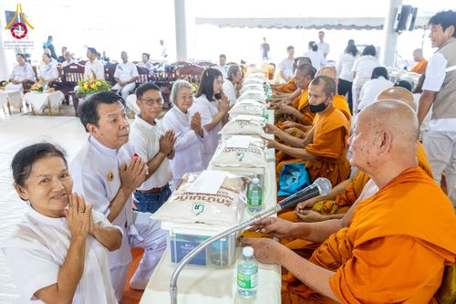 ภาพ No.230277:วันเสาร์ที่ 28 มิถุนายน พ.ศ. 2568 พิธีถวายสังฆทาน 323 วัด 4 จังหวัดชายแดนใต้ ปีที่ 21 ครั้งที่ 178 พิธีมอบกองทุนหนุนแรงใจช่วยครูใต้ ปีที่ 18 ครั้งที่ 142 ณ ศูนย์อบรมเยาวชนจังหวัดปัตตานี