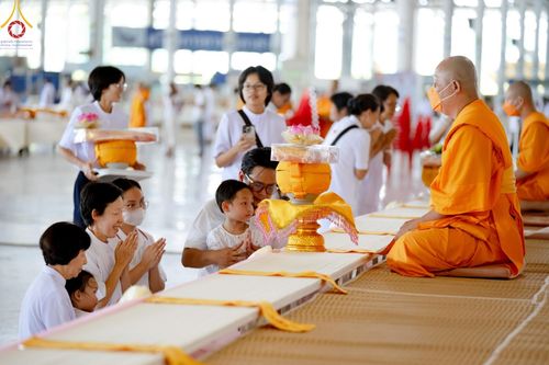 ภาพ No.131712:พิธีร่วมบุญบรรพชาสามเณร 5,000 รูป ณ บ้านแก้วเรือนทองคุณยาย สภาธรรมกายสากล วัดพระธรรมกาย วันเสาร์ที่ 23 มีนาคม พ.ศ. 2567