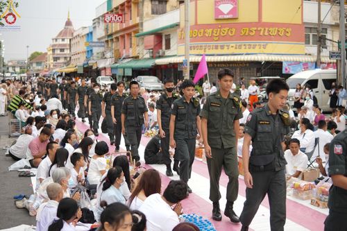 ภาพ No.126893:V.30 เต็มที่ เพื่อโคราช การเตรียมงาน ปฏิบัติงาน และเก็บงาน ของเจ้าหน้าที่หน่วยงานต่างๆ ทุกภาคส่วน เพื่อพิธีทำบุญเมืองนครราชสีมา ฉลอง 556 ปี ตักบาตรพระ 10,000 รูป ในวันเสาร์ที่ 2 มีนาคม พ.ศ.2567 ณ อนุสาวรีย์ท้าวสุรนารี จ.นครราชสีมา จัดโดย คณะสงฆ์จังหวัดนค