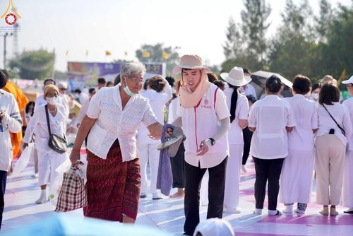 ภาพ No.108775:V.6 บุญเข้า การเตรียมงาน เก็บงาน การรับบุญของเจ้าหน้าที่หน่วยงานต่างๆ เพื่อโครงการธรรมยาตรา กตัญญูบูชามหาปูชนียาจารย์ พระมงคลเทพมุนี (สด จนฺทสโร) พระผู้ปราบมาร อนุสรณ์สถาน 7 แห่ง ปีที่ 12 ระหว่างวันที่ 2 - 31 มกราคม พ.ศ.2567