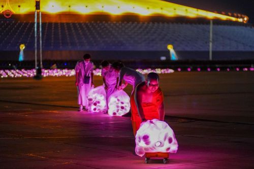 ภาพ No.150704:V.44 เพื่อพ่อ ภาพเตรียมงาน ปฎิบัติงาน ของเจ้าหน้าที่ อาสาสมัคร ทุกสถานะ เพื่อความสำเร็จ ในงานวันธรรมชัย วันอังคารที่ 27 สิงหาคม พ.ศ. 2567