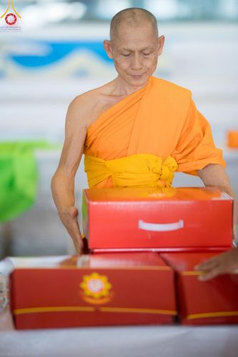 ภาพ No.212147:วันจันทร์ที่ 17 มีนาคม พ.ศ. 2568 บุญบรรจุกล่องไทยธรรม เพื่อถวายแด่พระสังฆาธิการ 40,000 กว่าวัดทั่วไทย ในวันคุ้มครองโลก 22 เมษายน พ.ศ. 2568 ณ บ้านแก้วเรือนทองคุณยายฯ วัดพระธรรมกาย