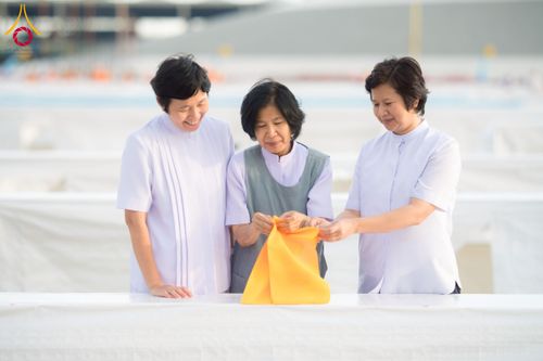 ภาพ No.217858:วันที่ 10-14 เมษายน พ.ศ. 2568 เจ้าหน้าที่อาสาสมัคร เตรียมงานวันคุ้มครองโลก ชุดที่ 2 วัดพระธรรมกาย จ.ปทุมธานี