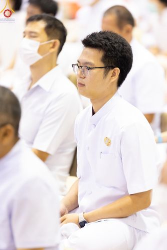 ภาพ No.139187:พิธีตักบาตร , พิธีบูชาข้าวพระ ณ ห้องแก้วสารพัด 1 สภาธรรมกายสากล วัดพระธรรมกาย วันอาทิตย์ต้นเดือนที่ 2 มิถุนายน พ.ศ. 2567