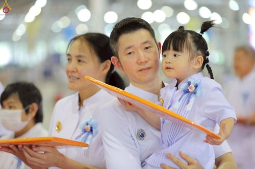 ภาพ No.240816:วันพุธที่ 27 สิงหาคม พ.ศ. 2568 พิธีทอดผ้าป่าเพื่อสร้างอาคาร  82 ปี หลวงพ่อธัมมชโย สมทบกฐินวัดพระธรรมกาย และกฐิน 30,000 วัดทั่วประเทศ ครั้งที่ 1