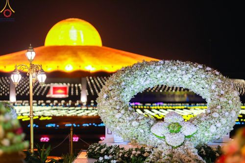 ภาพ No.154934:พิธีจุดประทีป, พิธีฉลองชัยสวดมนต์บทธัมมจักกัปปวัตนสูตร ณ มหารัตนวิหารคด วัดพระธรรมกาย วันอังคารที่ 17 กันยายน พ.ศ. 2567