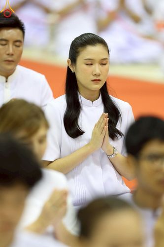 ภาพ No.222890:วันอาทิตย์ต้นเดือนที่ 4 พฤษภาคม พ.ศ. 2568 พิธีบูชาข้าวพระ ณ สภาธรรมกายสากล วัดพระธรรมกาย